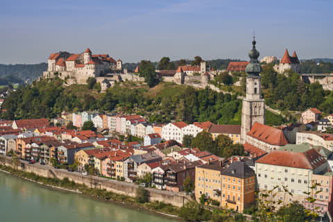 Gemeinde Hochburg-Ach Bezirk Braunau Duttendorf Aussicht Burghausen (Dirschl Johann) Österreich BR